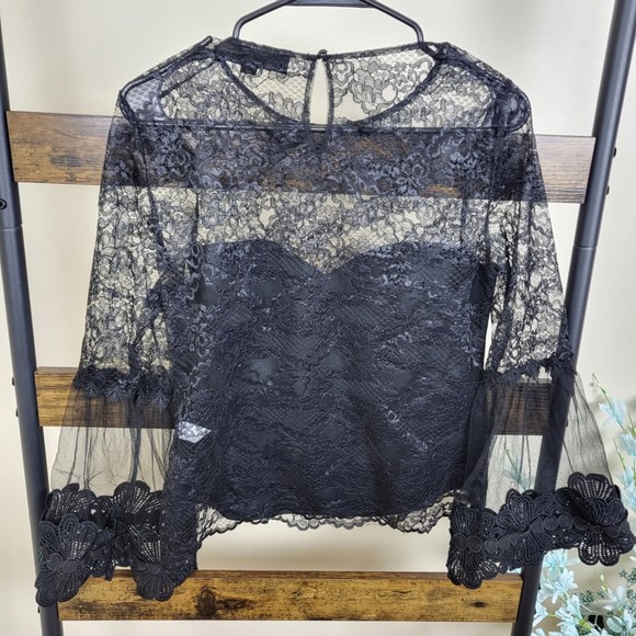 Little Mistress London Carnation black lace flute bell sleeve top size 2 - Picture 8 of 10